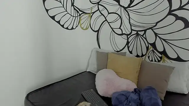 EmilySumer online show from 05/10/26, 03:12