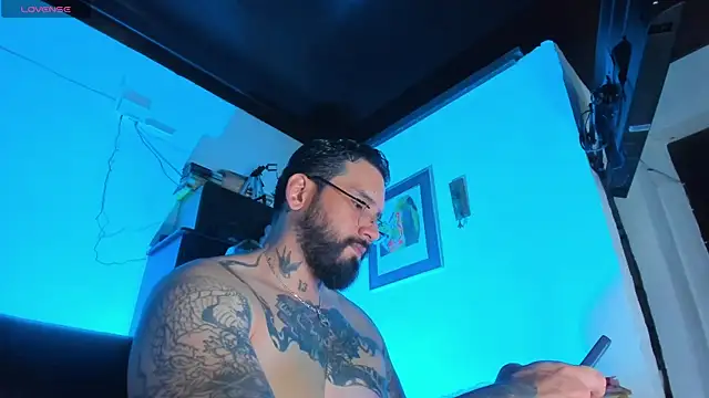 CamiloGray  online show from 10/24/25, 02:24