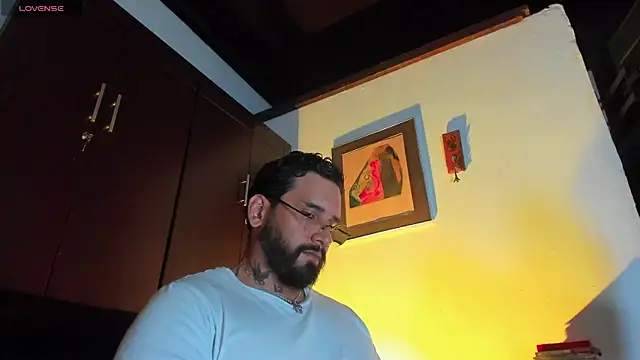 CamiloGray  online show from 04/22/26, 03:24