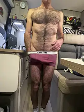 Snapshot of Hairy_athlete chatting on 12/26/24, 08:53 Hairy athlete online show from 12/26/24, 08:53