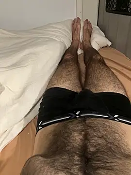 Snapshot of Hairy_athlete chatting on 09/15/25, 11:38 Hairy athlete online show from 09/15/25, 11:38
