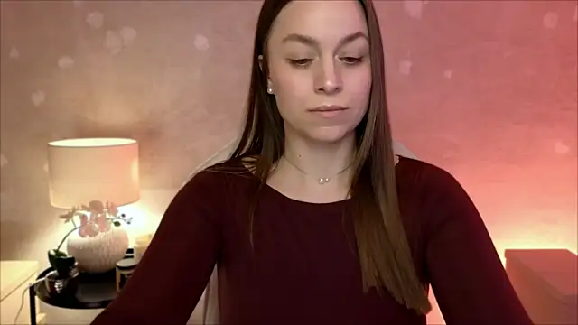 MilaFleur online show from 12/17/25, 04:02