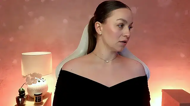 MilaFleur online show from 02/15/26, 02:58