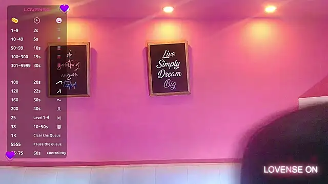 hornyhousekeeper  online show from 03/06/25, 12:52