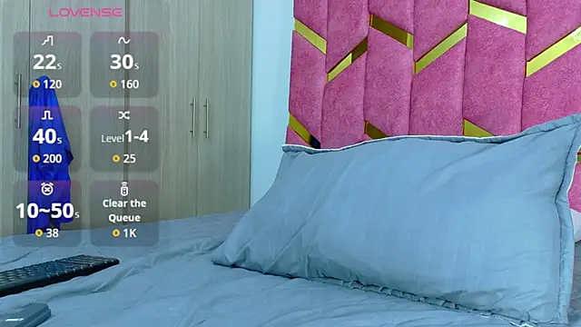 hornyhousekeeper  online show from 10/25/25, 03:18