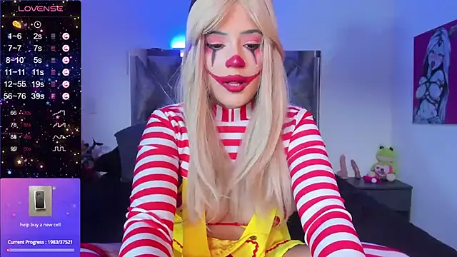 Snapshot of cutesarah_ chatting on 12/01/24, 09:04 cutesarah  online show from 12/01/24, 09:04