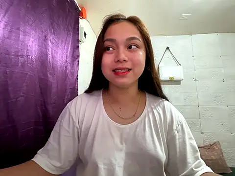 Snapshot of SweetieAngelx chatting on 09/10/25, 08:31 SweetieAngelx online show from 09/10/25, 08:31