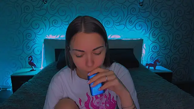 AlexaBarkley online show from 12/06/24, 06:26