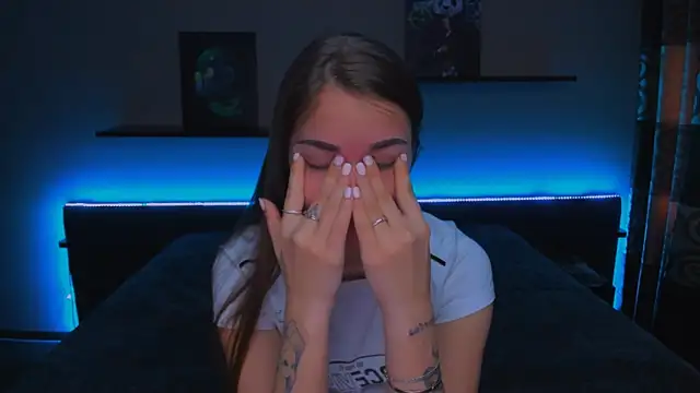 AlexaBarkley online show from 02/13/25, 03:07