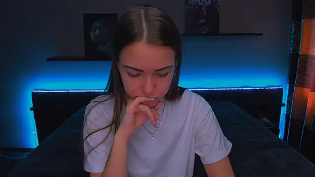 AlexaBarkley online show from 03/19/25, 03:09