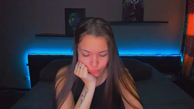 AlexaBarkley online show from 04/01/26, 12:44