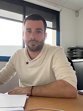 Snapshot of Simon-tem chatting on 03/17/25, 02:45 Simon-tem online show from 03/17/25, 02:45