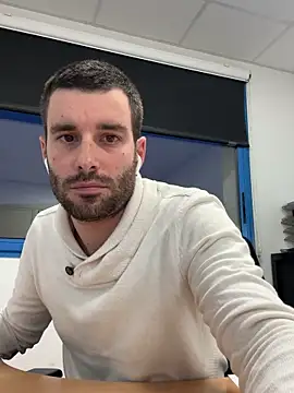 Snapshot of Simon-tem chatting on 03/17/25, 06:32 Simon-tem online show from 03/17/25, 06:32