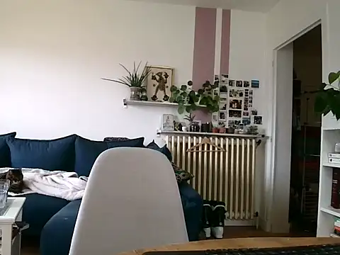 Snapshot of Simon-tem chatting on 02/05/26, 01:38 Simon-tem online show from 02/05/26, 01:38