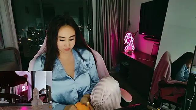 AsianQueens online show from 12/21/25, 02:57