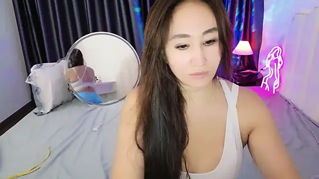 Snapshot of AsianQueens chatting on 06/18/26, 11:03 AsianQueens online show from 06/18/26, 11:03