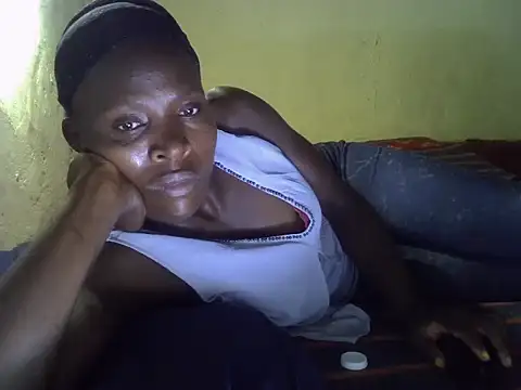 cute-shamza online show from 10/27/25, 05:50