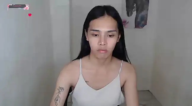 Snapshot of shecutie69 chatting on 03/06/25, 02:18 shecutie69 online show from 03/06/25, 02:18