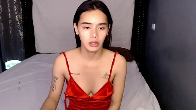 Snapshot of shecutie69 chatting on 10/05/25, 03:49 shecutie69 online show from 10/05/25, 03:49
