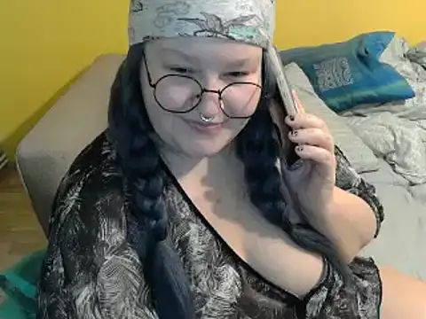 Snapshot of ThickBones chatting on 12/19/24, 05:08 ThickBones online show from 12/19/24, 05:08