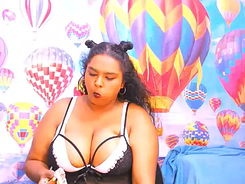 Snapshot of Indianfairy99 chatting on 01/31/25, 07:40 Indianfairy99 online show from 01/31/25, 07:40