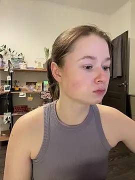 Snapshot of sweetest_pie chatting on 12/12/24, 08:21 sweetest pie online show from 12/12/24, 08:21