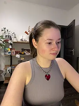 Snapshot of sweetest_pie chatting on 01/17/25, 08:55 sweetest pie online show from 01/17/25, 08:55