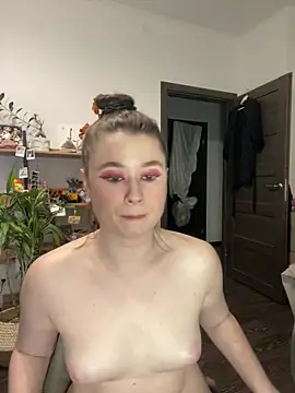 Snapshot of sweetest_pie chatting on 02/16/25, 09:59 sweetest pie online show from 02/16/25, 09:59