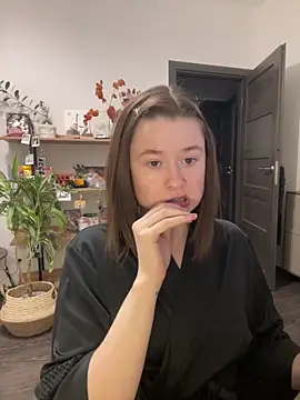 Snapshot of sweetest_pie chatting on 02/20/25, 06:57 sweetest pie online show from 02/20/25, 06:57