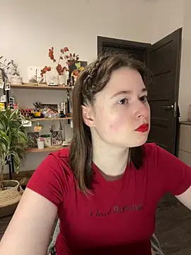 Snapshot of sweetest_pie chatting on 02/22/25, 07:47 sweetest pie online show from 02/22/25, 07:47