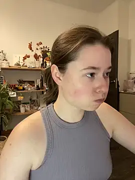 Snapshot of sweetest_pie chatting on 03/01/25, 08:42 sweetest pie online show from 03/01/25, 08:42