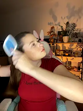 Snapshot of sweetest_pie chatting on 10/25/25, 08:47 sweetest pie online show from 10/25/25, 08:47