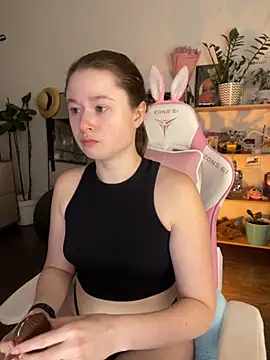 Snapshot of sweetest_pie chatting on 11/15/25, 12:41 sweetest pie online show from 11/15/25, 12:41