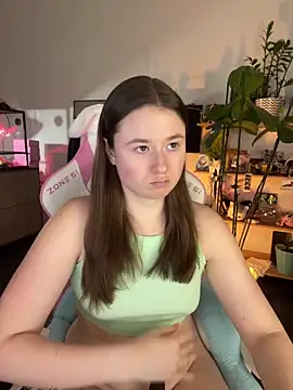 Snapshot of sweetest_pie chatting on 02/28/26, 07:26 sweetest pie online show from 02/28/26, 07:26