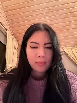 Snapshot of clairewntr chatting on 01/01/25, 03:46 clairewntr online show from 01/01/25, 03:46