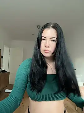 Snapshot of clairewntr chatting on 01/14/25, 02:43 clairewntr online show from 01/14/25, 02:43