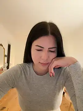 Snapshot of clairewntr chatting on 01/17/25, 07:27 clairewntr online show from 01/17/25, 07:27