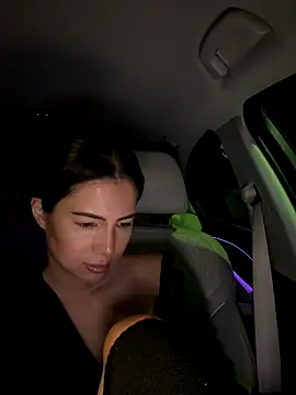 clairewntr online show from 11/21/25, 08:07