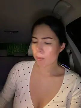 clairewntr online show from 11/28/25, 08:55