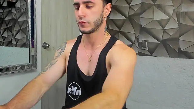 Latino stud4u online show from 01/14/26, 01:33