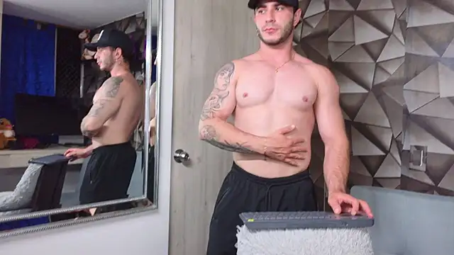 Latino stud4u online show from 04/09/26, 02:55