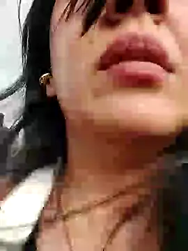 aisha latina online show from 12/11/24, 09:01