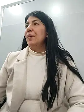 aisha latina online show from 03/14/25, 05:13