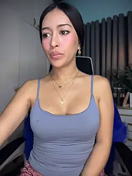 Jasmine Elcock online show from 07/22/26, 12:30