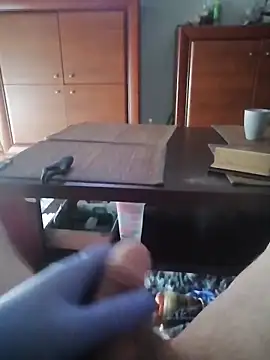 Snapshot of bwcfleshlight chatting on 11/14/25, 08:13 bwcfleshlight online show from 11/14/25, 08:13