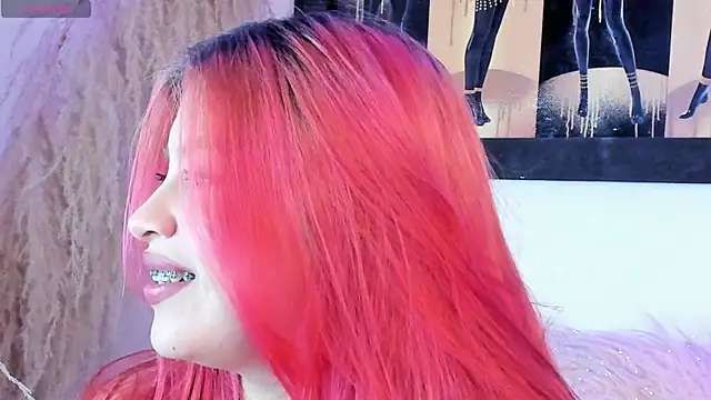 Snapshot of SophieRossi chatting on 02/03/25, 05:29 SophieRossi online show from 02/03/25, 05:29