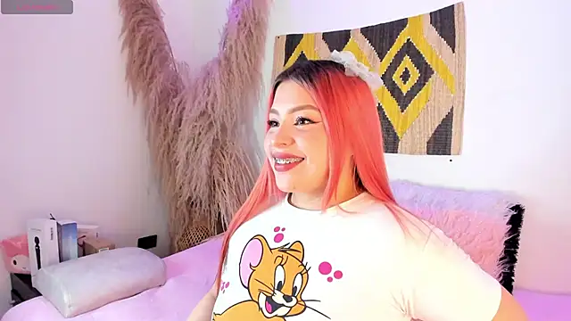 Snapshot of SophieRossi chatting on 03/01/25, 05:52 SophieRossi online show from 03/01/25, 05:52