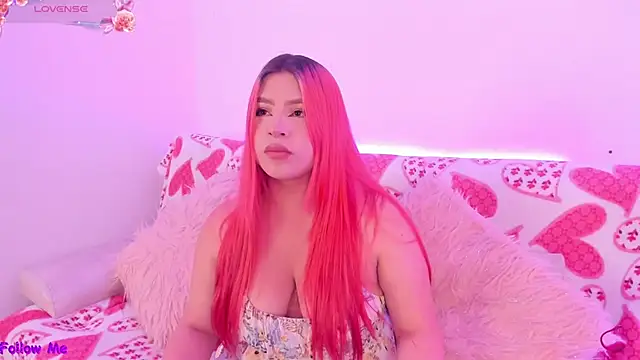 Snapshot of SophieRossi chatting on 09/09/25, 04:12 SophieRossi online show from 09/09/25, 04:12