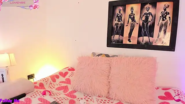 Snapshot of SophieRossi chatting on 09/17/25, 04:14 SophieRossi online show from 09/17/25, 04:14