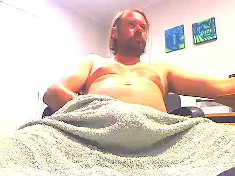 Snapshot of megaboy411 chatting on 01/31/25, 10:20 megaboy411 online show from 01/31/25, 10:20